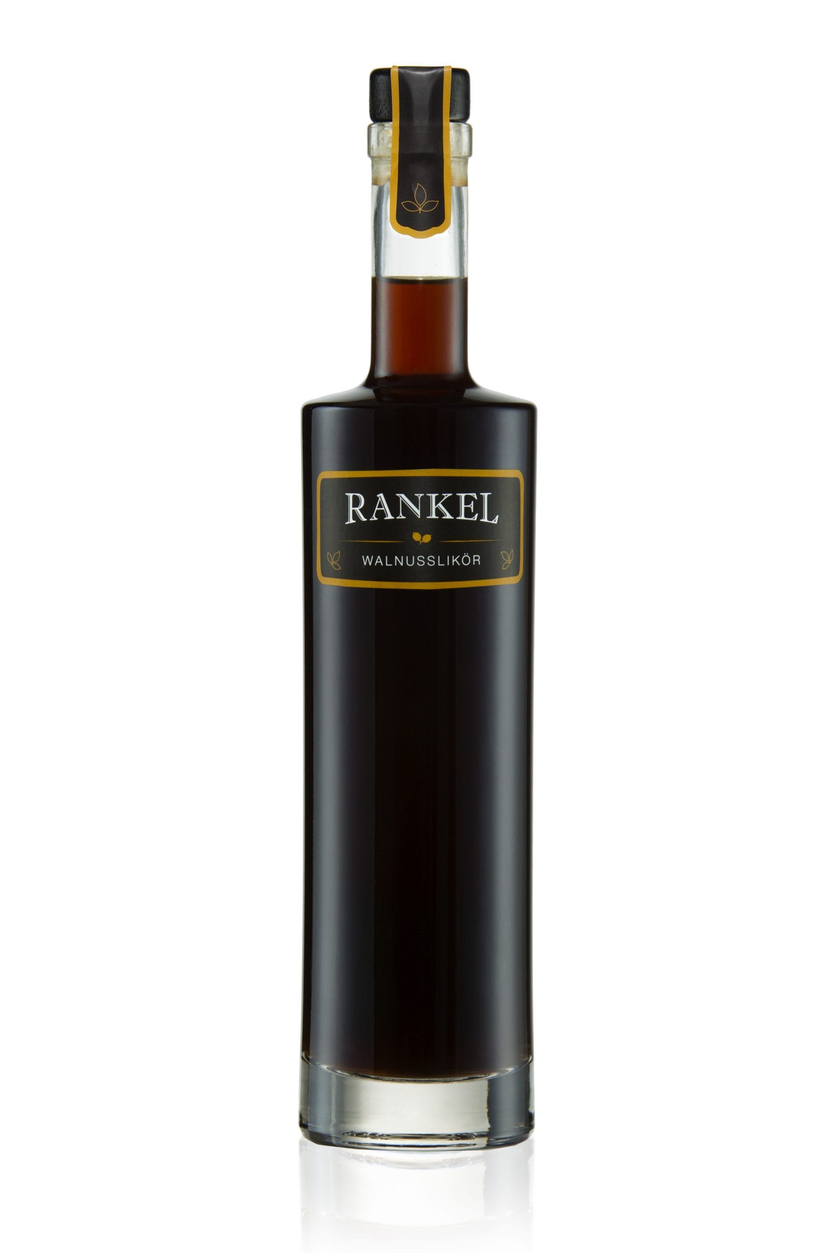 Walnusslikoer-klassisch-500ml-scaled-1.jpg Classic walnut liqueur, JG 2018 - Image 1
